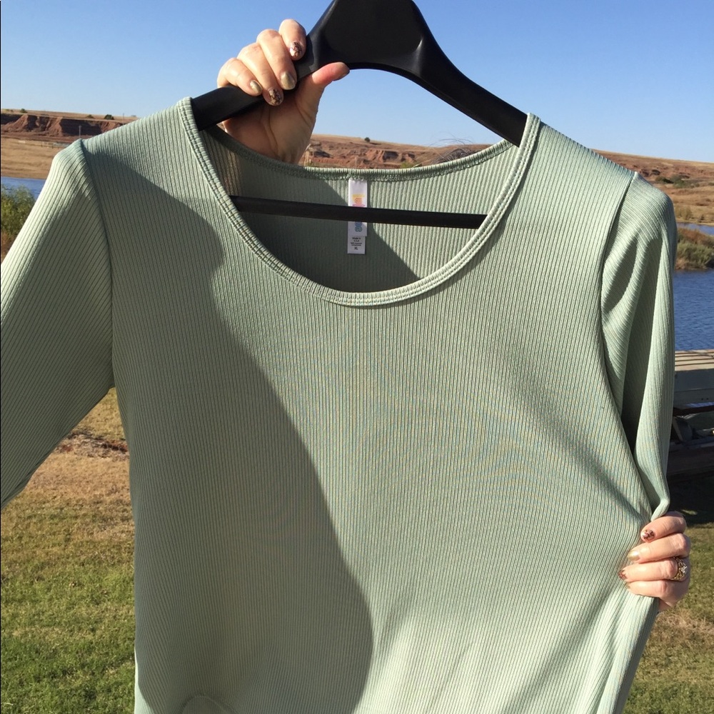 Lularoe XL Solid Light Olive Green Lynnae-Like New